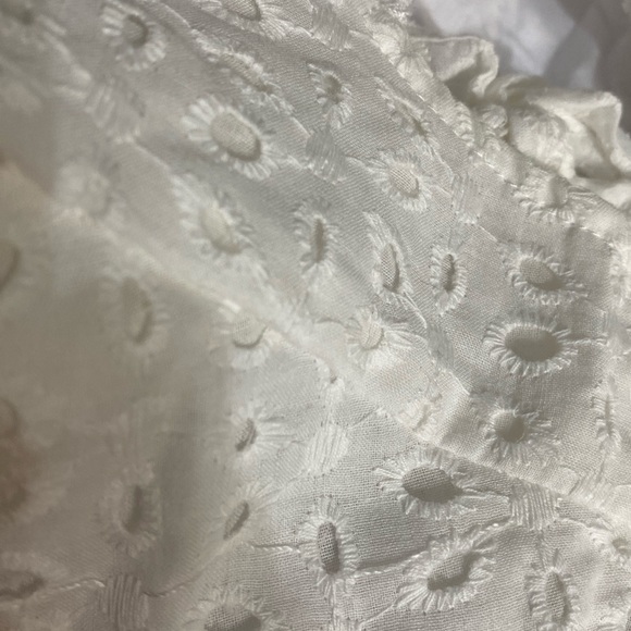 SHEIN White eyelets Ruffle Cropped top - Size medium, NWNT with bag - Picture 5 of 8